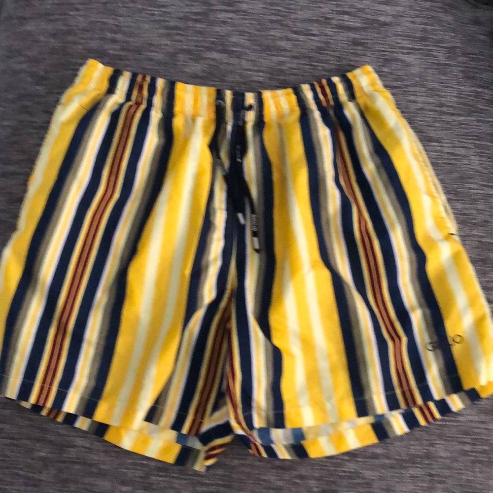 Men’s swimming trunks